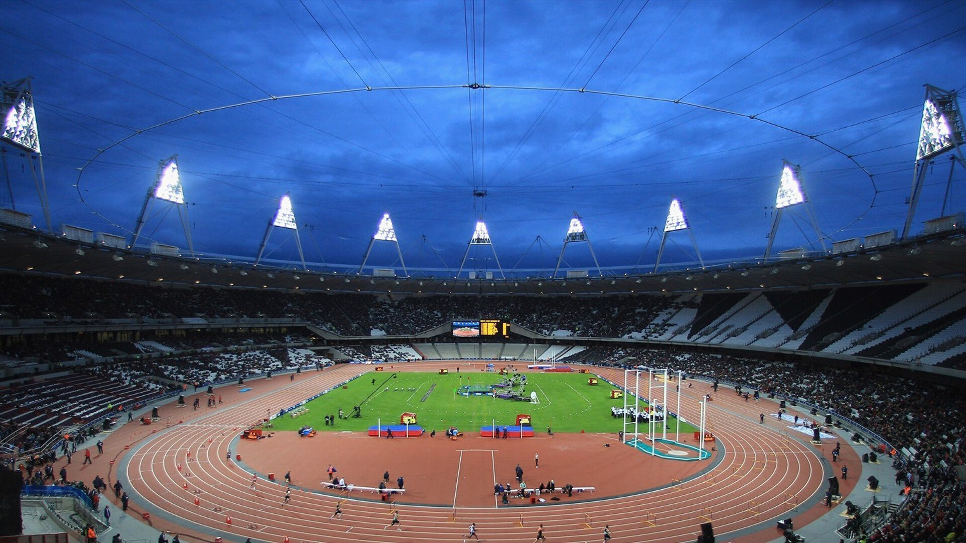 九游-Rookie王者归来，首秀破纪录，MAD现场沸腾